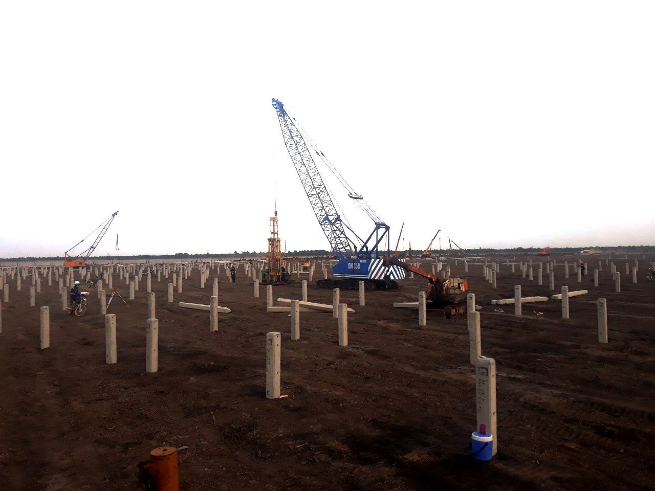 NHÀ MÁY ĐIỆN MẶT TRỜI SOLAR PARK LONG AN